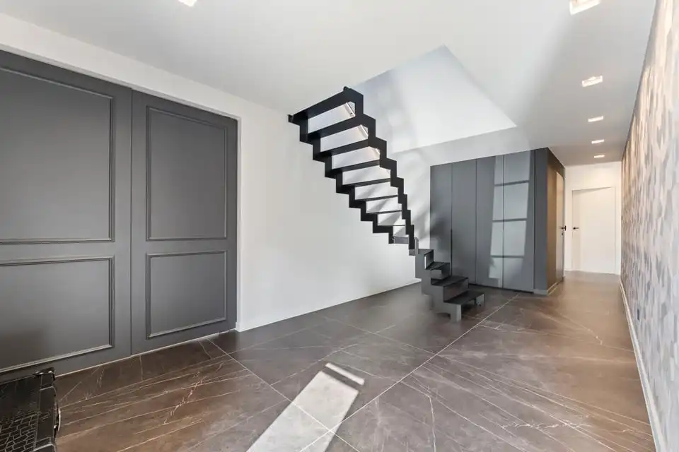 UNIEKE LUXUEUZE VILLA OP EEN PRACHTIG PERCEEL VAN 28A50CA IN SINT-TRUIDEN foto 12