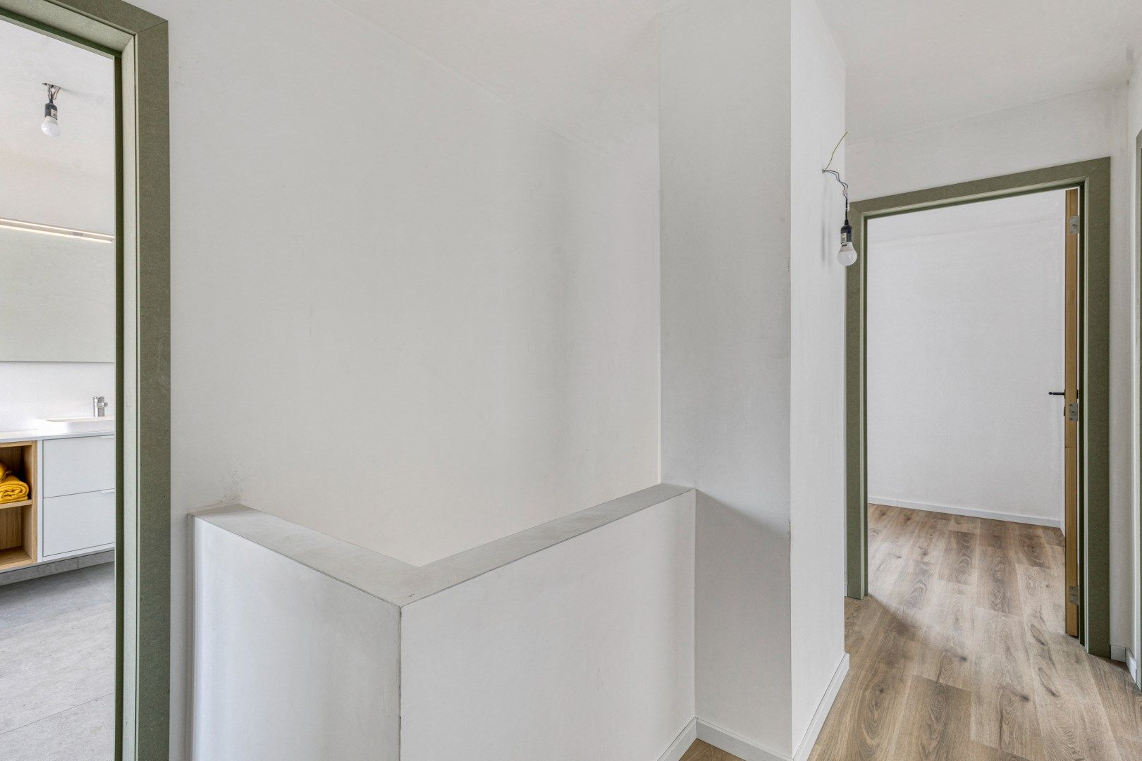 Gerenoveerde vastgoedtopper met 3 slaapkamers. foto 18