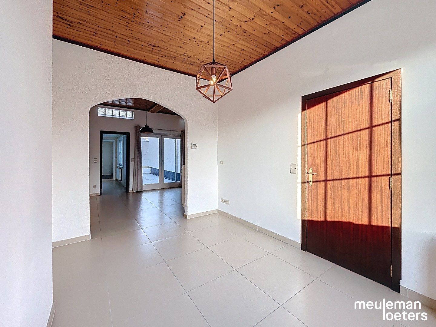 Toffe woning met twee slaapkamers en stadsterras  foto 3