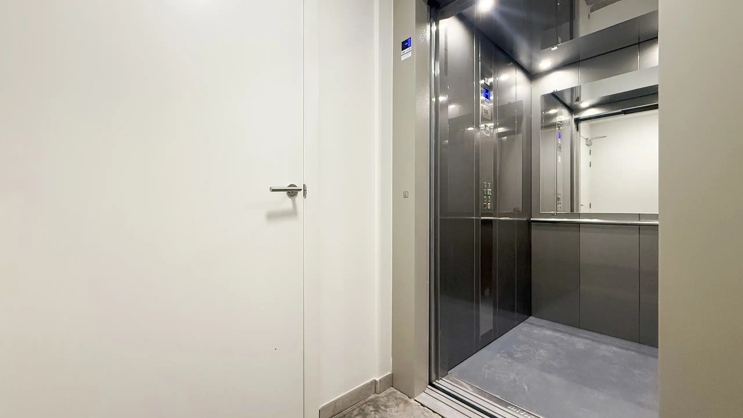 Luxueus nieuwbouwappartement met 3 slpks, parking+berging! foto 34