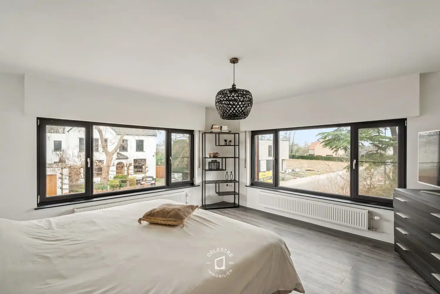 INSTAPKLARE, TRENDY HALFOPEN BEBOUWING MET TUIN EN MODERNE TECHNIEKEN foto 17