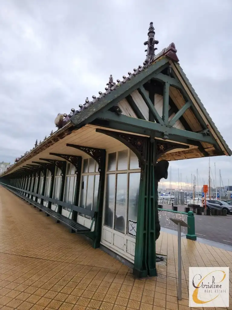 Karaktervol investeringspand op topligging in Blankenberge  foto 8