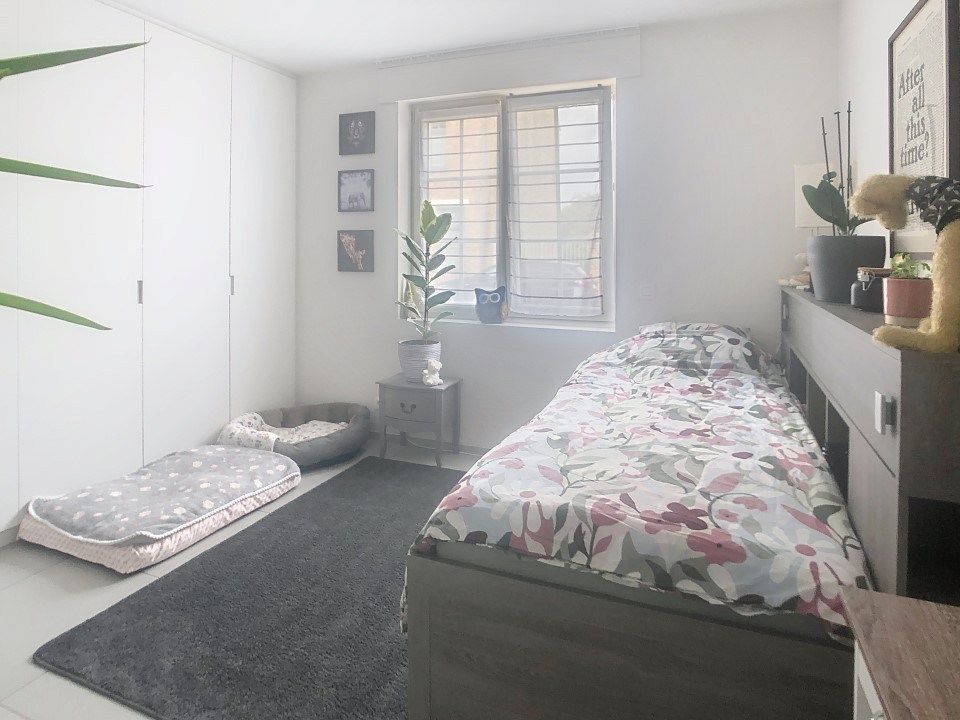 Ruime woning met 3 slaapkamers en dubbele garage foto 8