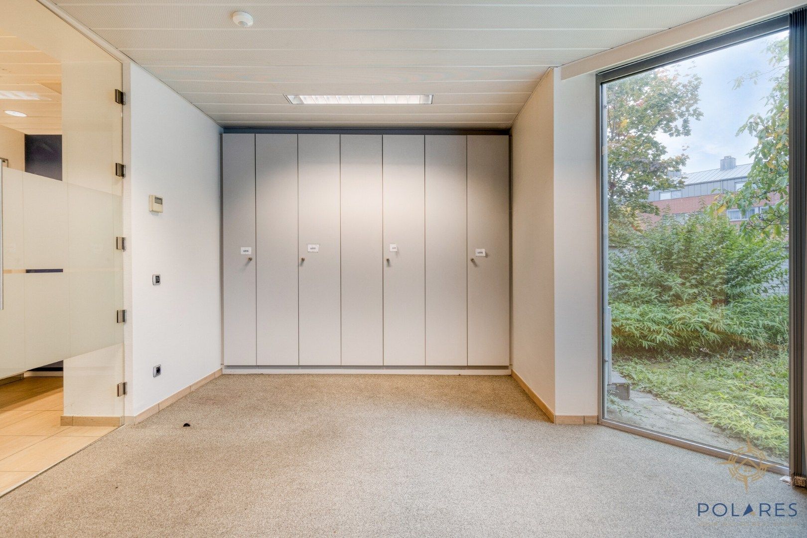 Zeer groot kantoorpand in de winkelstraat van Vilvoorde foto 9