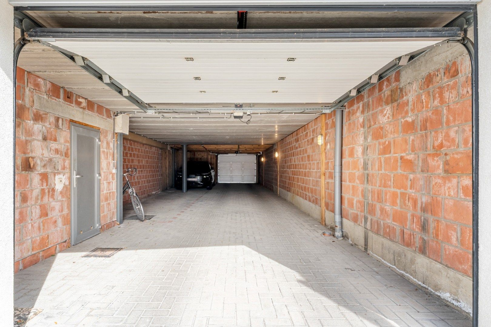 App., 119 m², 2 slpk, terras, autostaanplaats foto 6