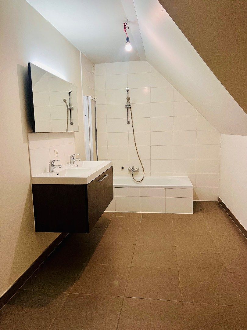 2 slpk appartement met terras en garage foto 10