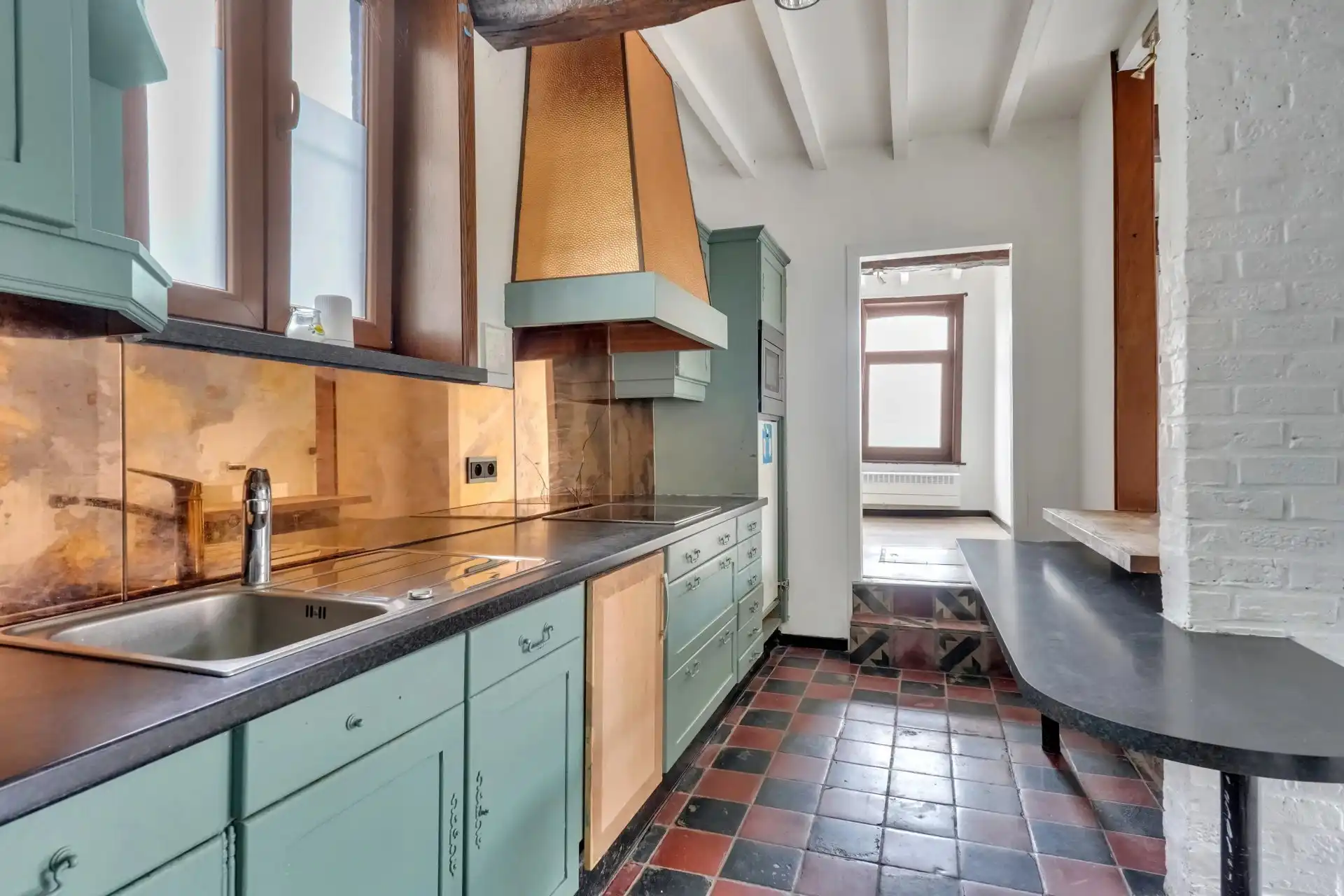 Knusse woning met bijgebouw foto 7