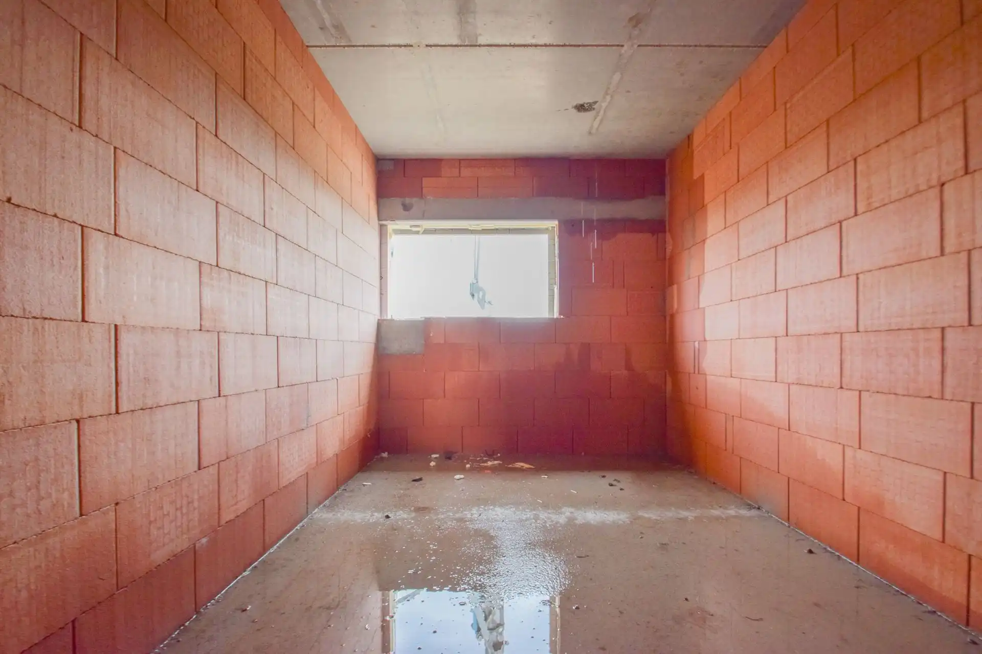 Nieuwbouwwoning met tuin & parking in een doodlopende straat foto 13