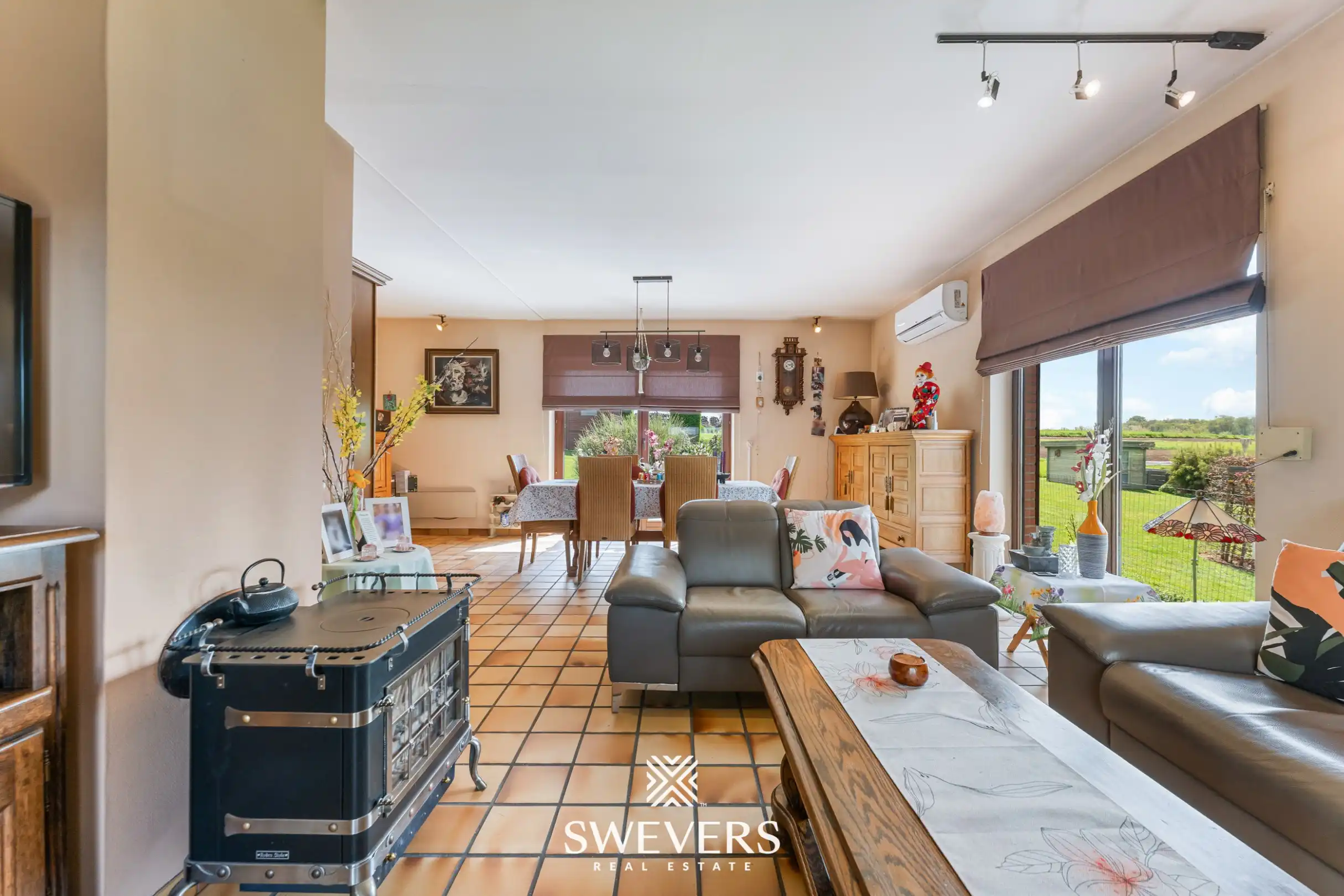 Woonst met 6 slaapkamers en verzicht te Borgloon foto 3