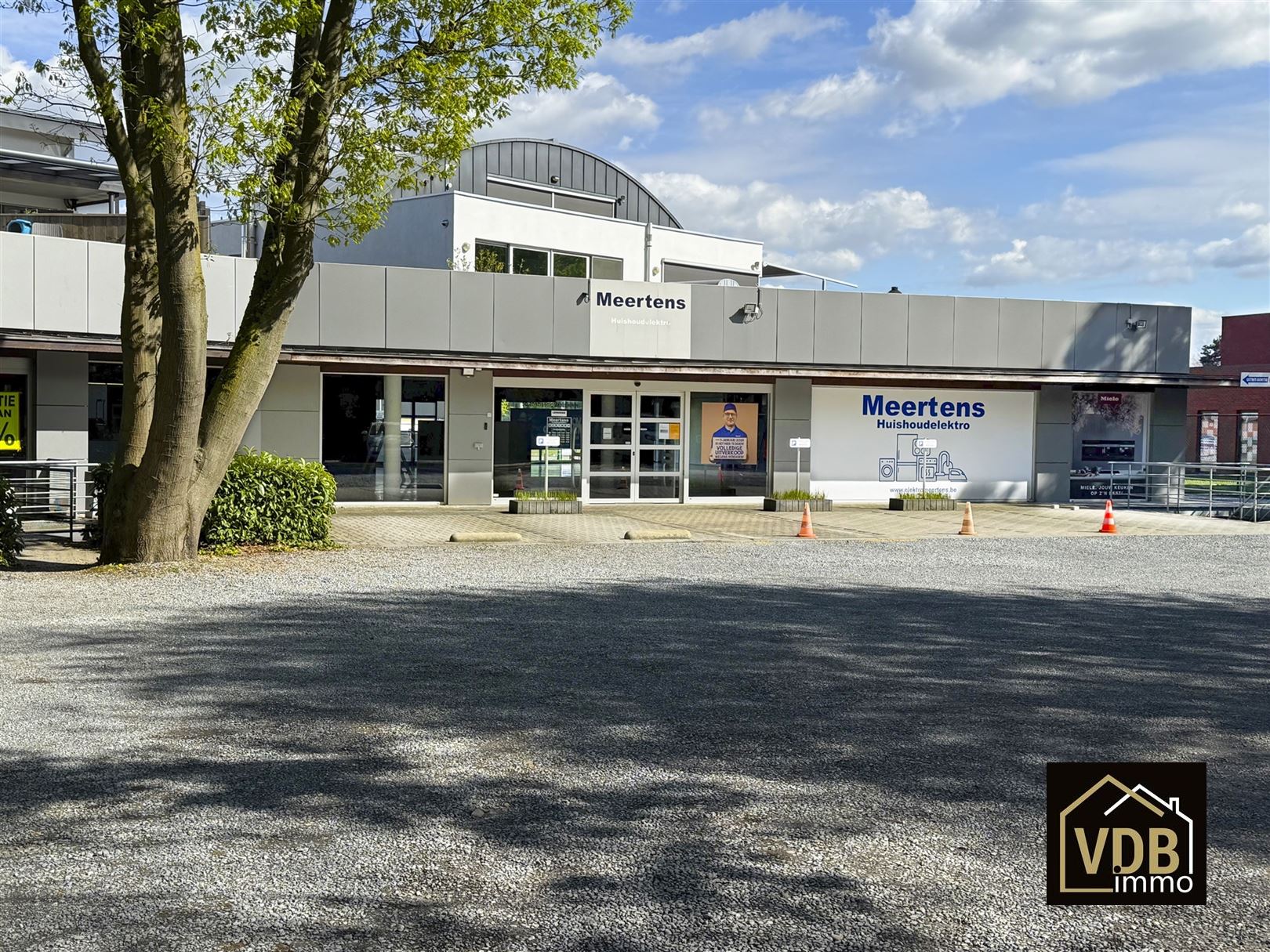 Commercieel pand op TOP locatie foto 2