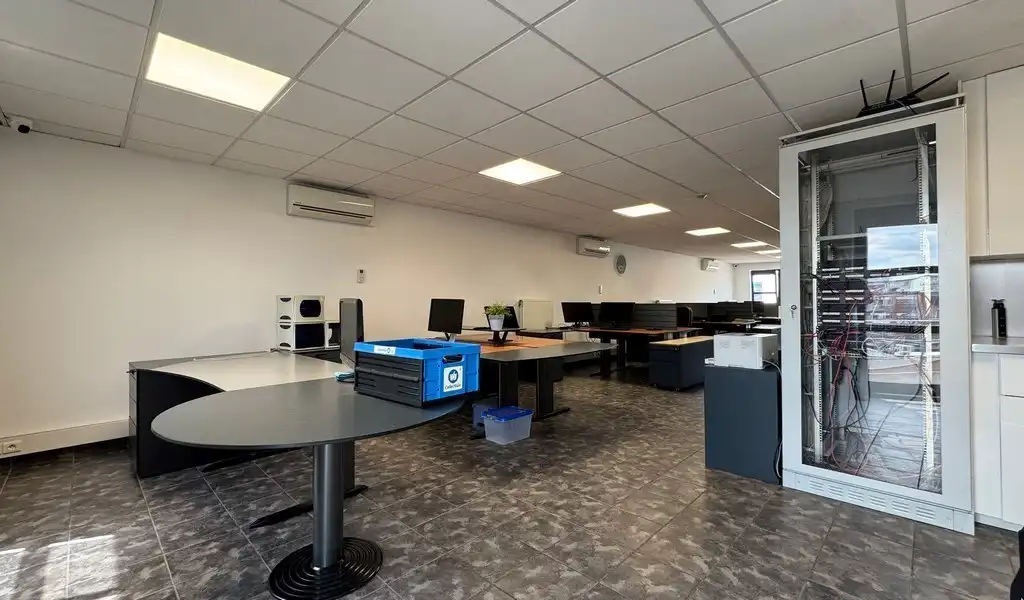 Instapklaar kantoor te huur aan N120 te Deurne foto 8