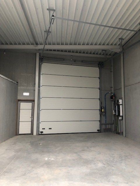 Recent magazijn (240 m²) te Oeselgem foto 6