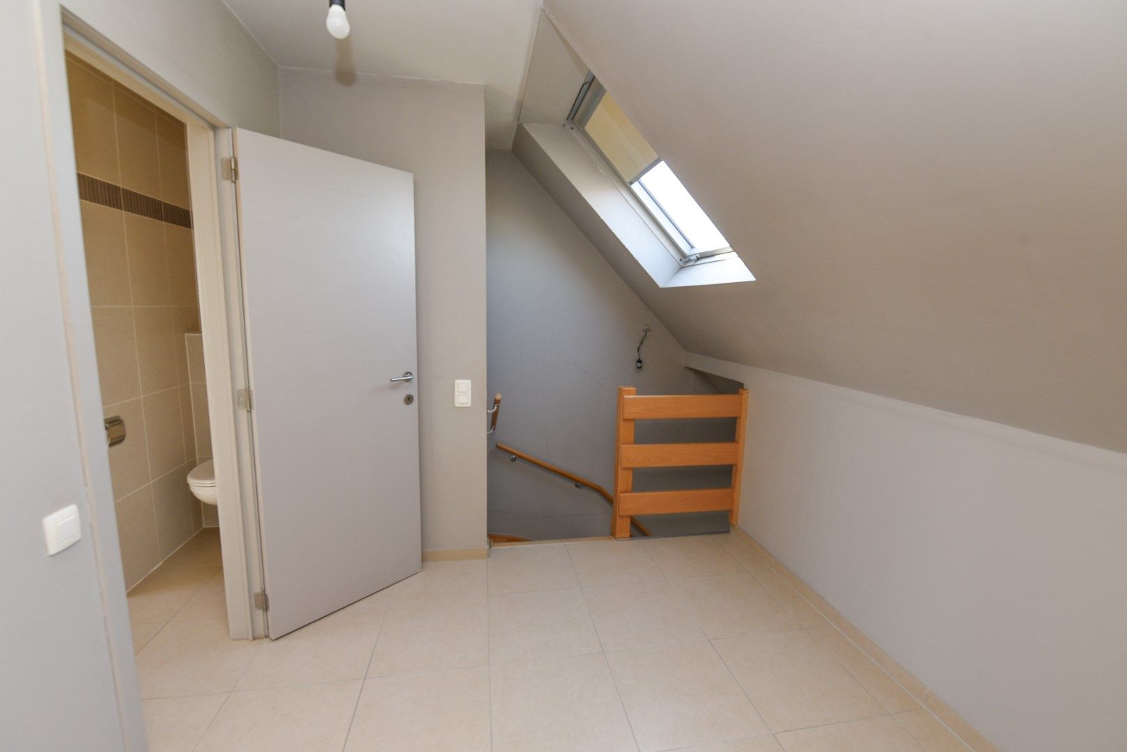 Lichtrijk duplex-appartement op een schitterende ligging in Centrum Waregem met garage! foto 7