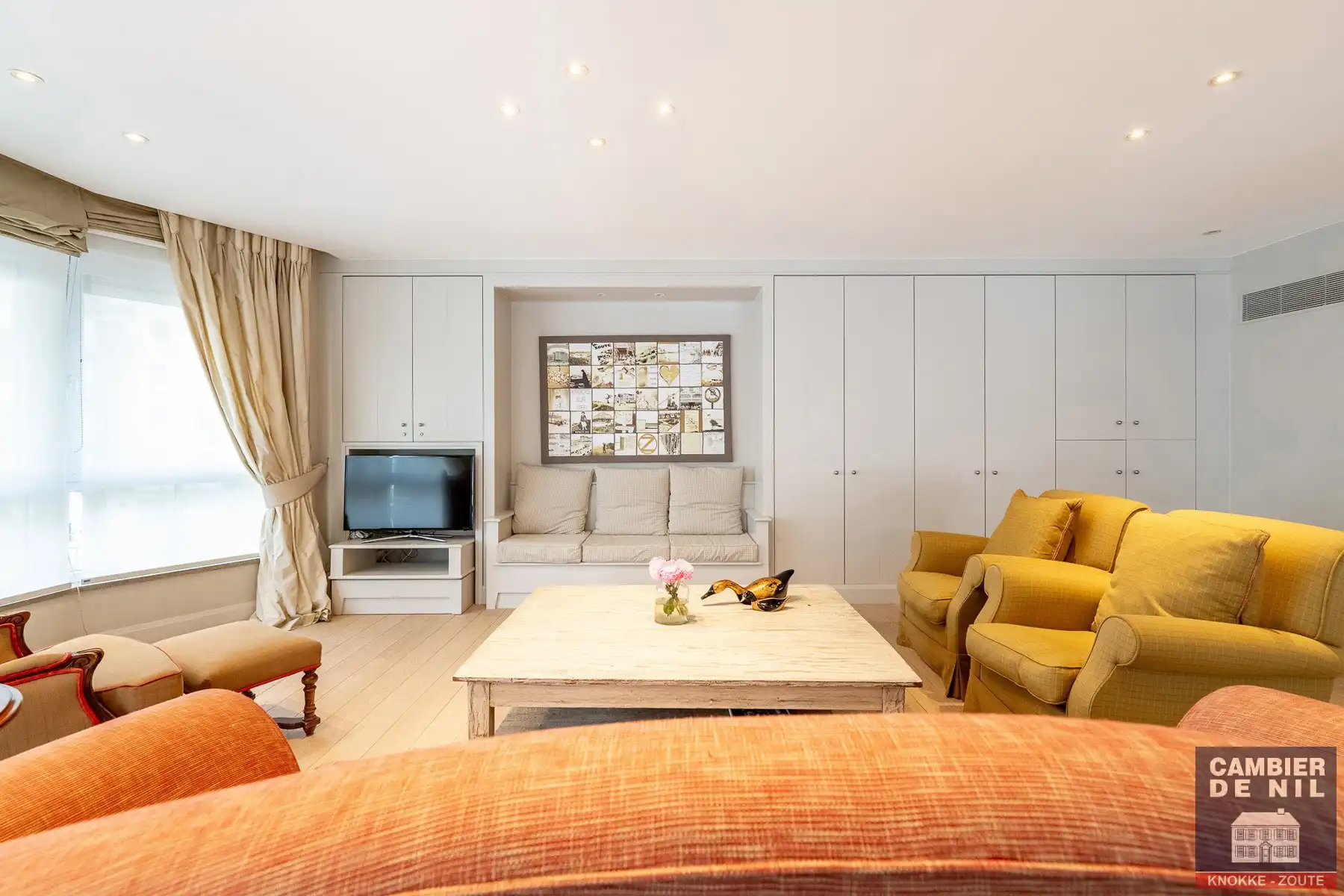 Ruim (155 m²) gemeubeld 3 SK appartement in hartje Zoute foto 9