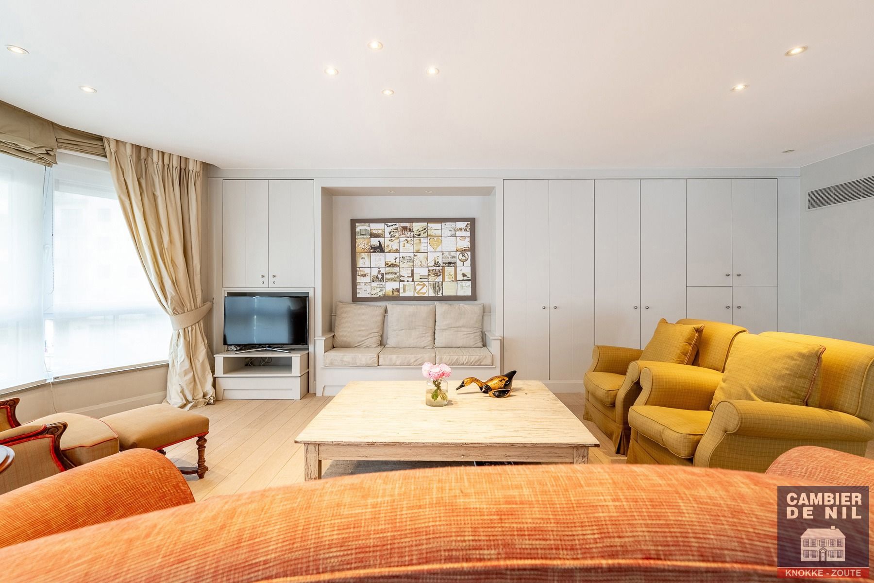 Ruim (155 m²) gemeubeld 3 SK appartement in hartje Zoute foto 9