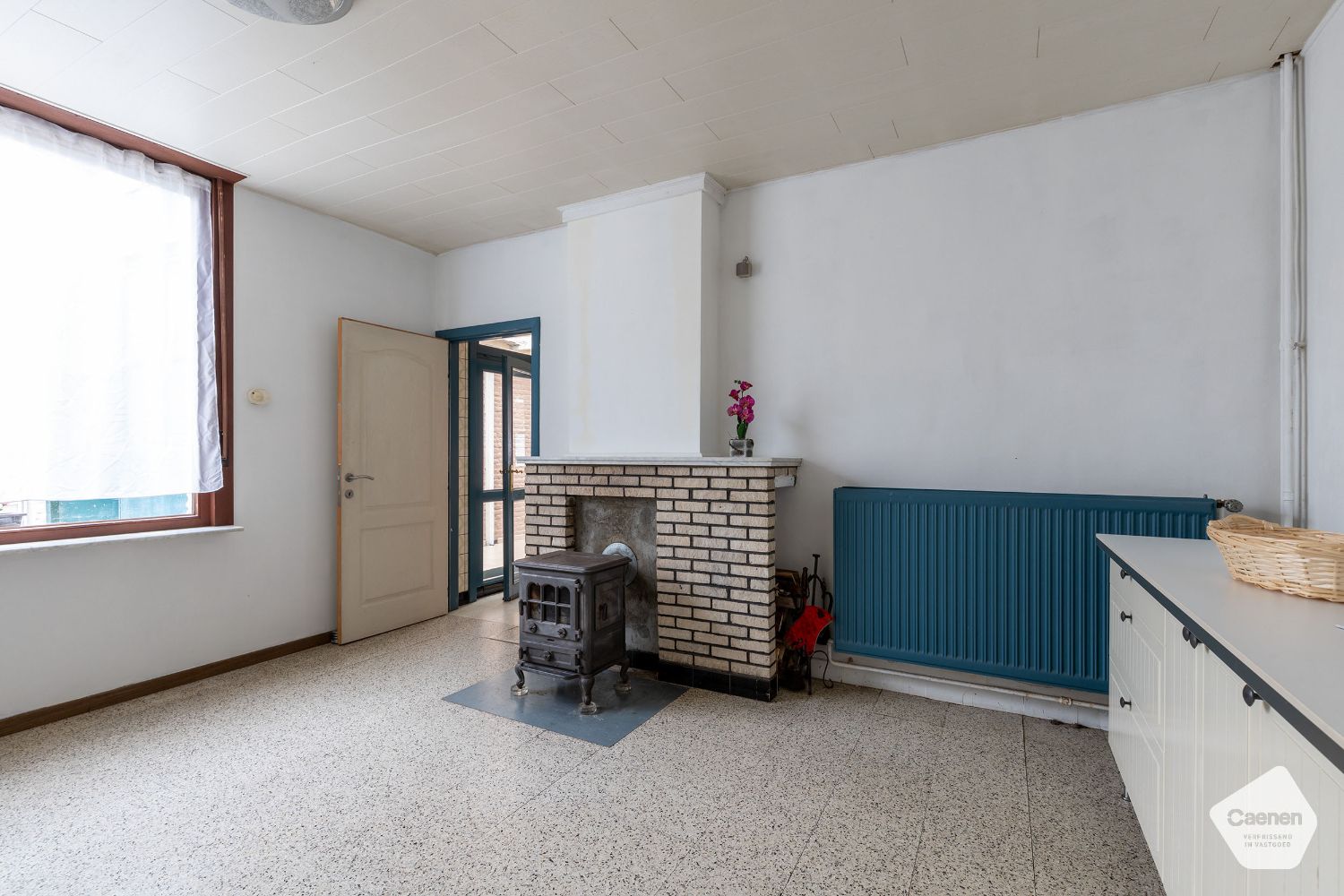MOOIE VEELZIJDIGE VRIJSTAANDE WONING MET LOODS en 4 SLAAPKAMERS in het centrum van Ruddervoorde foto 7