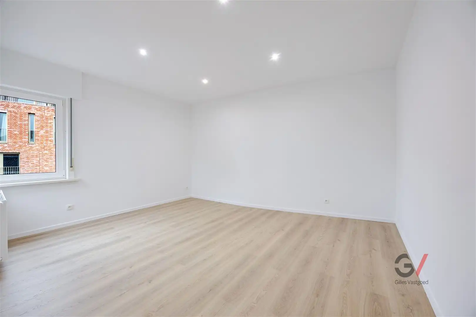 Gerenoveerde woning foto 16