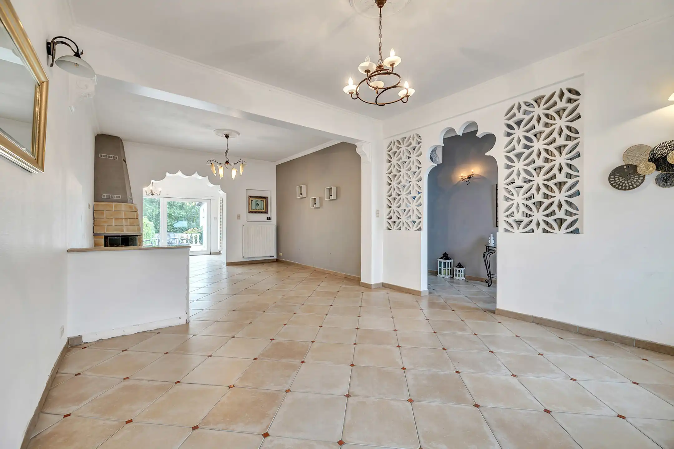 Rustieke woning op strategische ligging foto 3