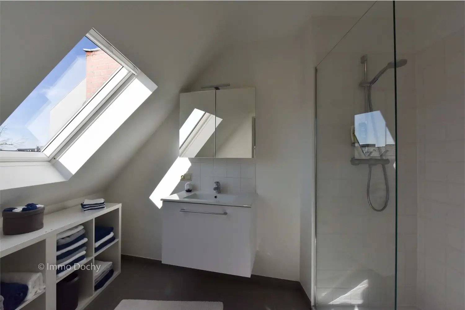 Recent duplex appartement nabij Markt Waregem | Holstraat foto 6