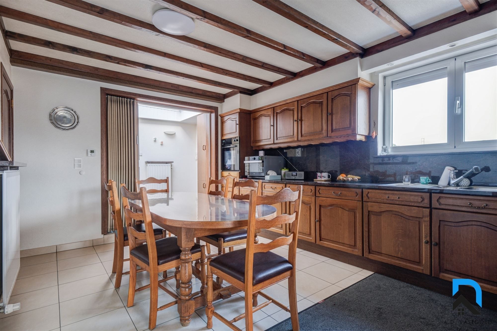 Ruim appartement met 3 slaapkamers en privé tuin foto 10