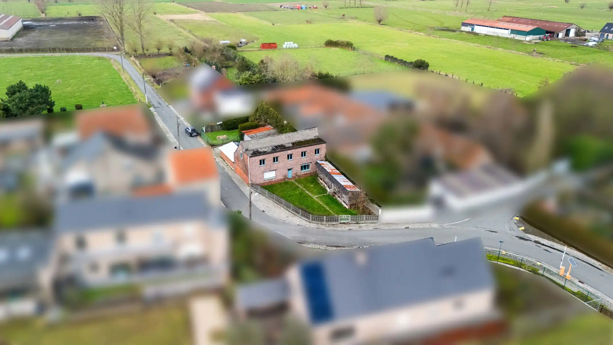 Hoofdfoto van de publicatie: Te renoveren woning of bouwgrond in groene rand Zele