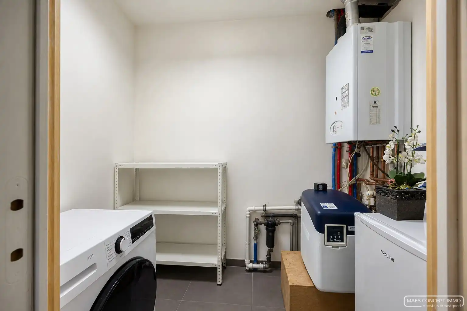 Duplex appartement te koop in Ingooigem met 2 slk, 2 badkamers en garage foto 8