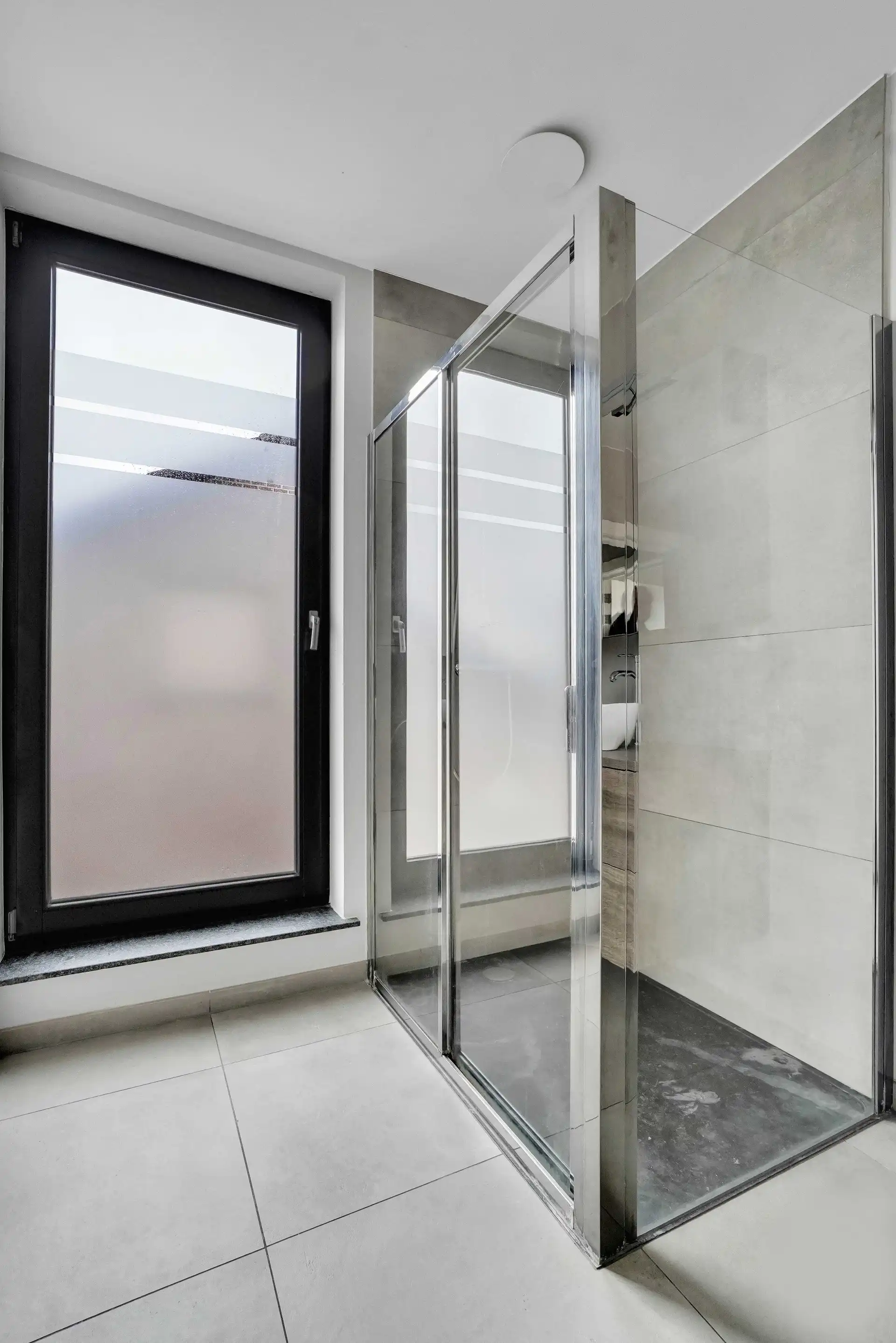 MODERNE BEN-WONING OP RUSTIGE LOCATIE AAN 2% REGISTRATIERECHTEN foto 24