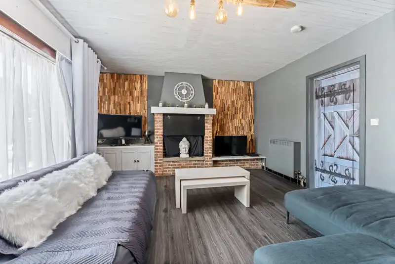 Ruime gezinswoning met 5 slaapkamers, handelsruimte en tal van mogelijkheden in het centrum van Kachtem foto 4
