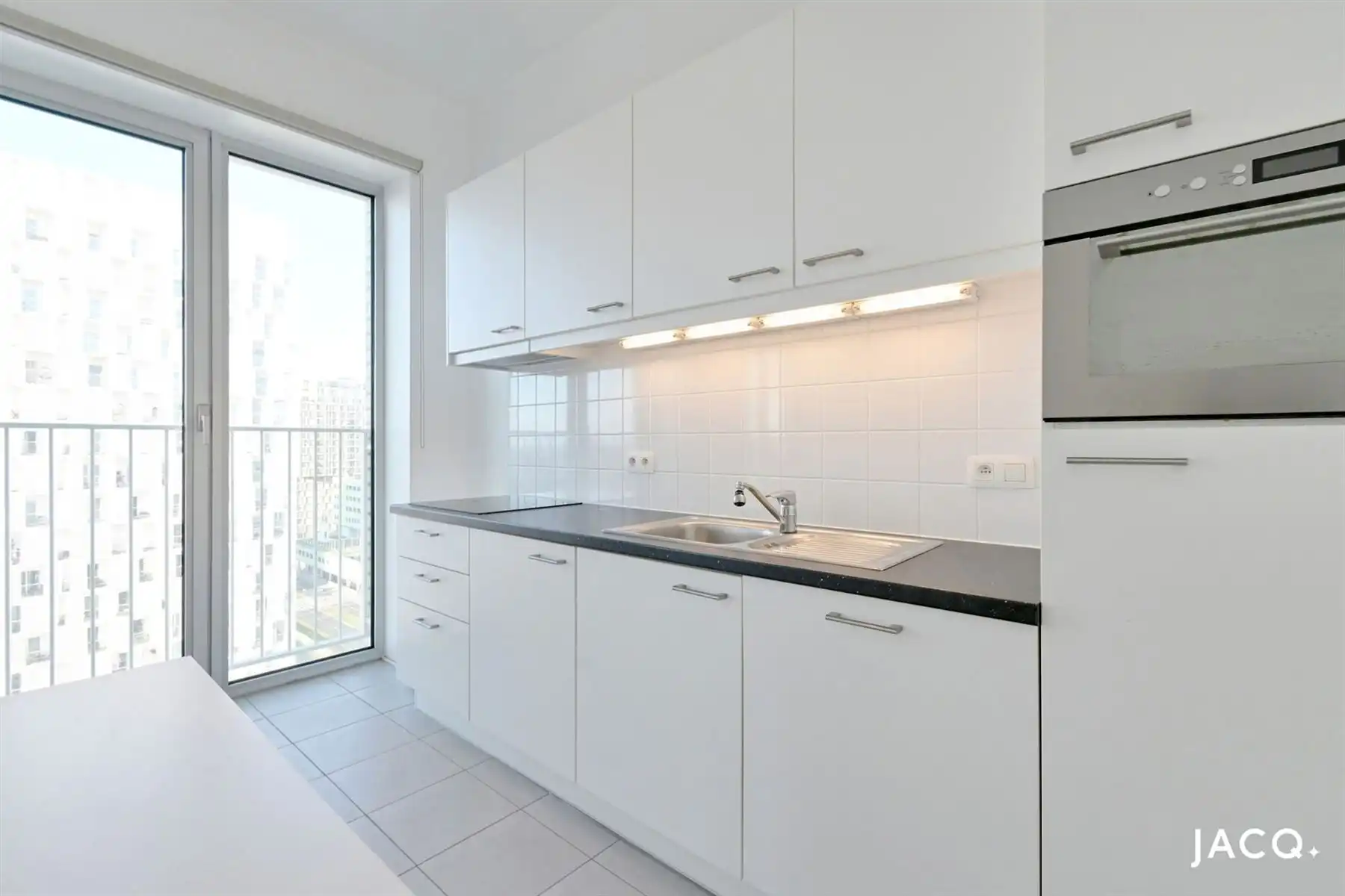 Recent lichtrijk appartement te Antwerpen! foto 5