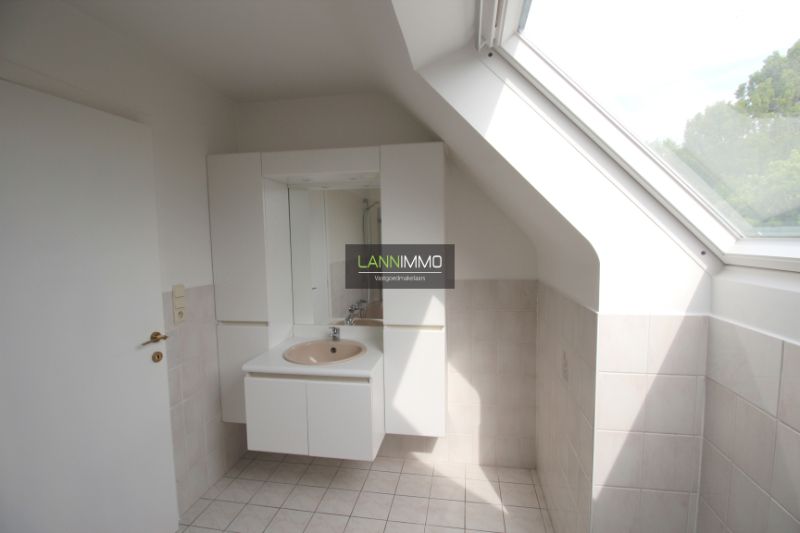Instapklare woning met 3 slaapkamers en 2 garages foto 26