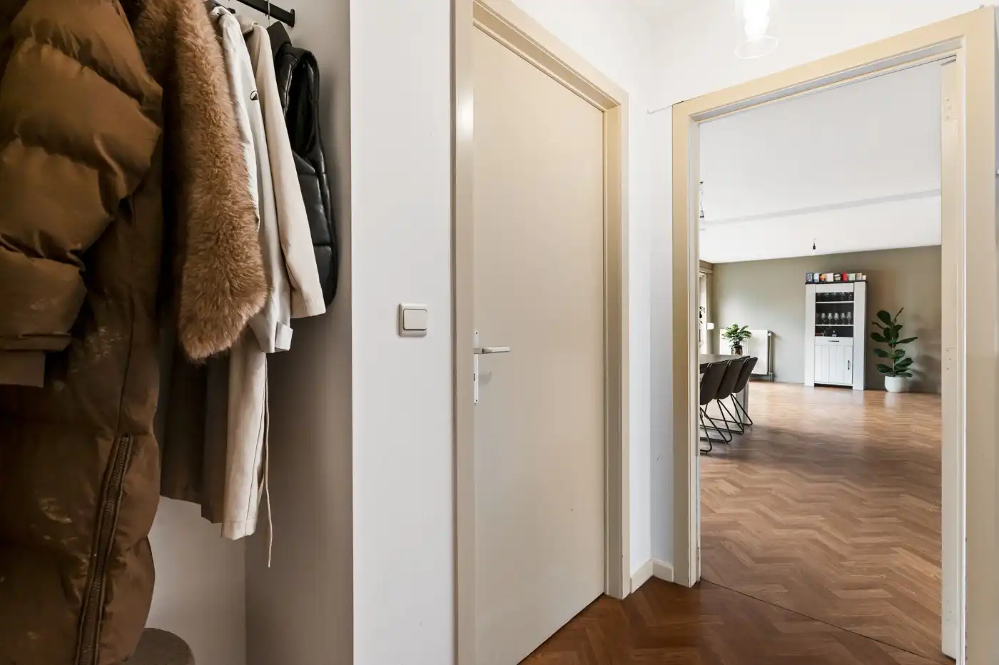 Groot, instapklaar app. met 1 à 2 slpk. en tuin in het centrum van Putte foto 2