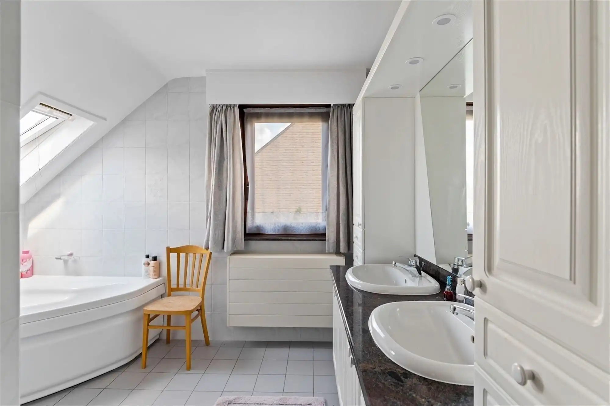 Energiezuinige woning met 4 (mogelijk 5!) SLPK te Putte foto 9