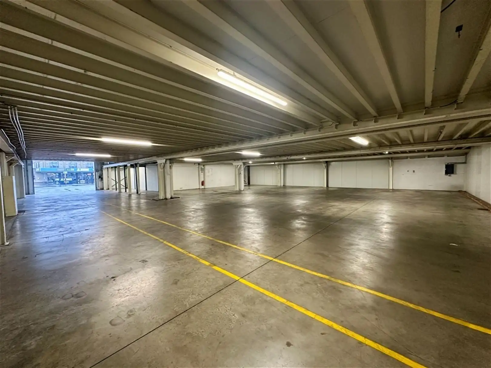 Magazijnen te huur op toplocatie in Kuurne foto 9