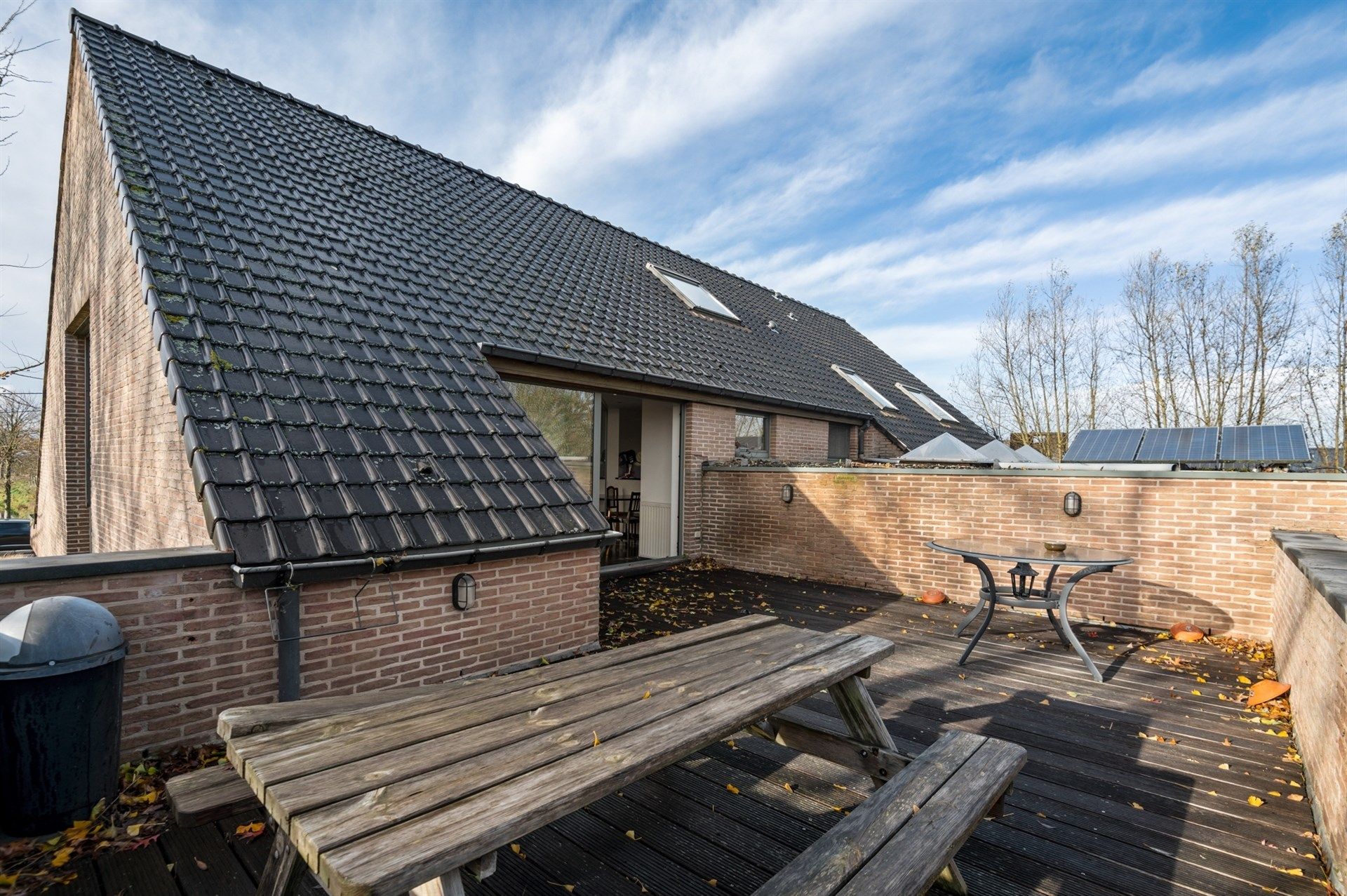 Handelspand met ruim appartement op een toplocatie in Sint-Gillis-Waas foto 13