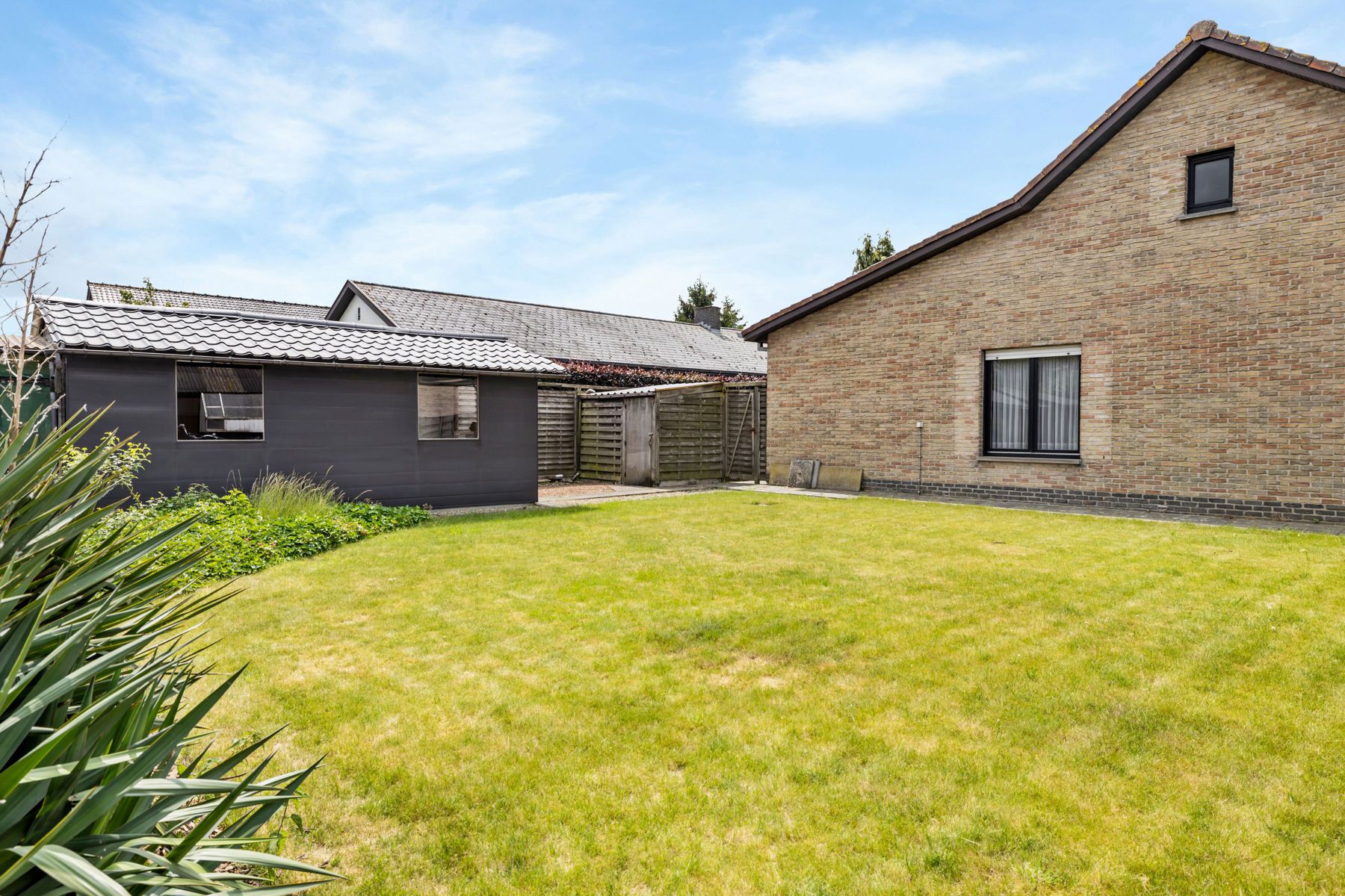 Sfeervolle bungalow met tuin en garage op rustige topligging foto 5