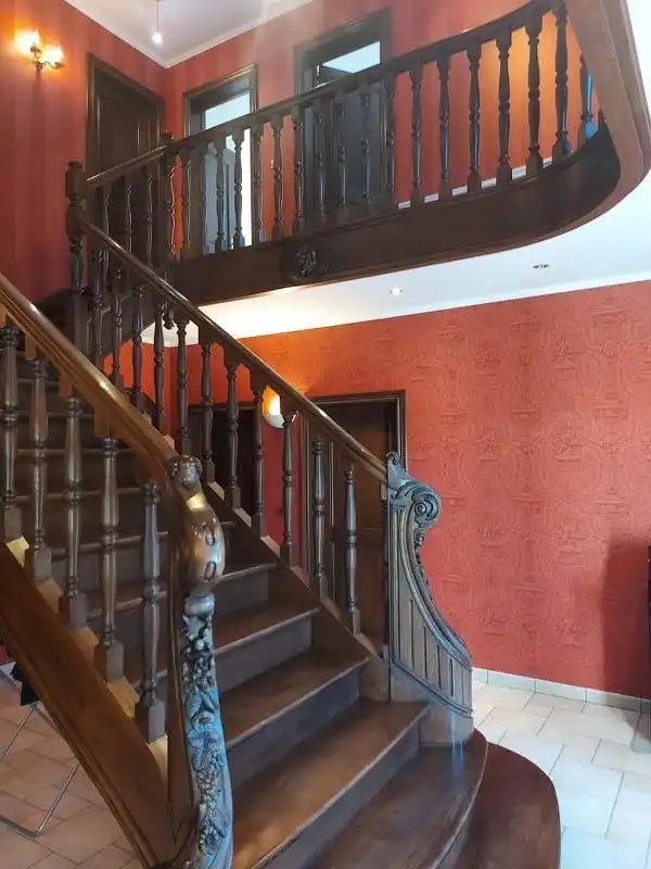 Prachtige woning met 7 slaapkamers en 5 badkamers! foto 7