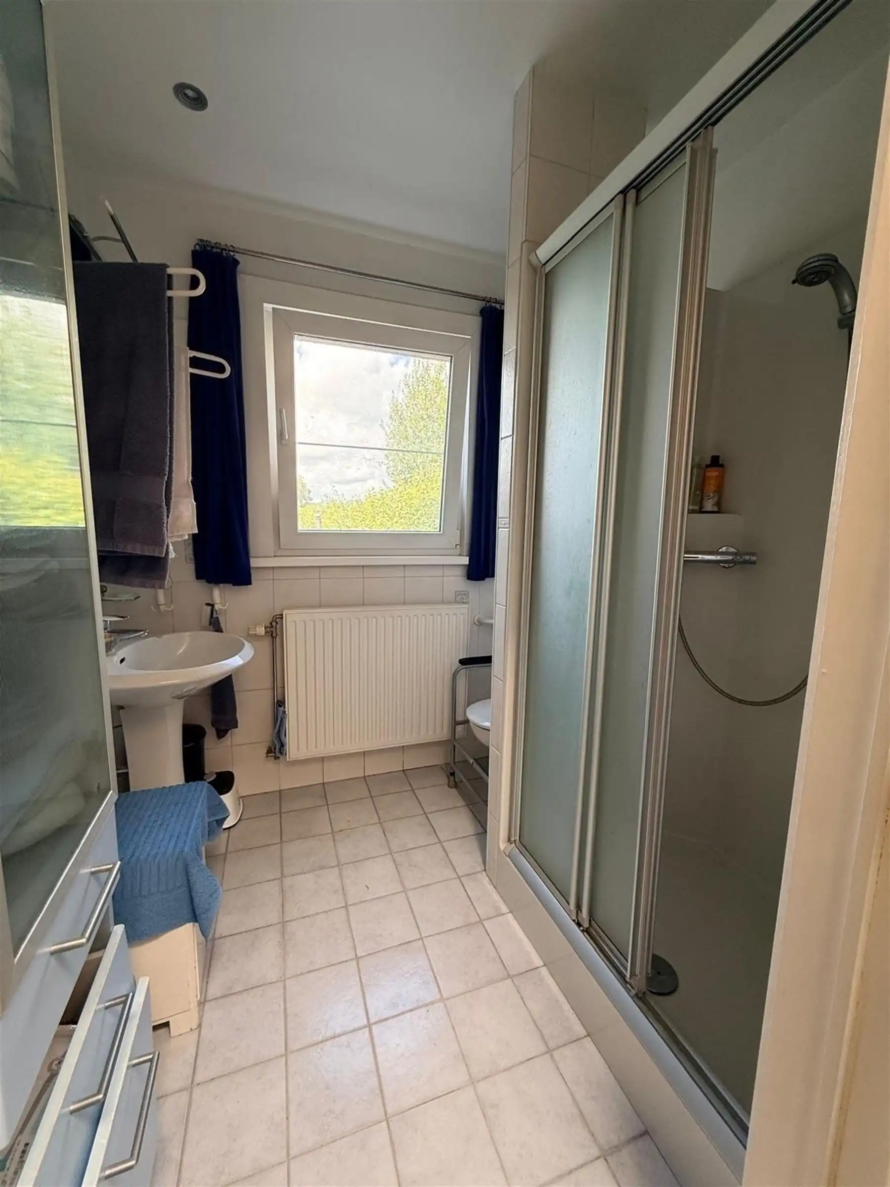 3-GEVEL WONING MET TUIN OP 8 ARE foto 8