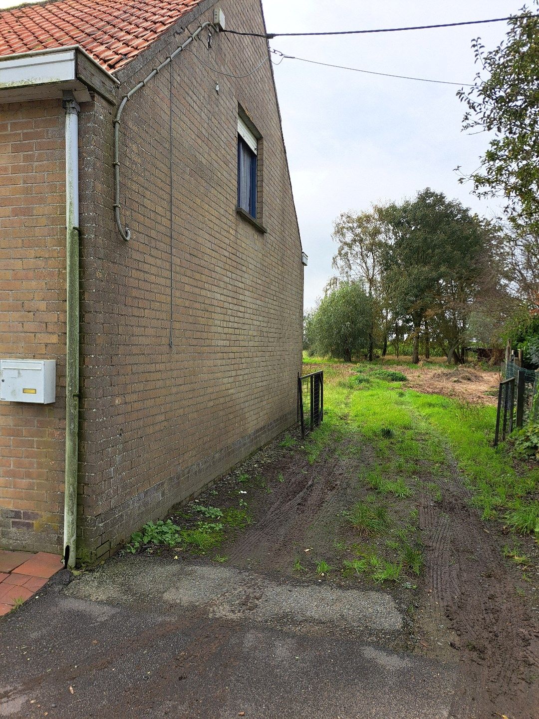 Alleenstaande woning met 4 slaapkamers te Kortemark foto 4