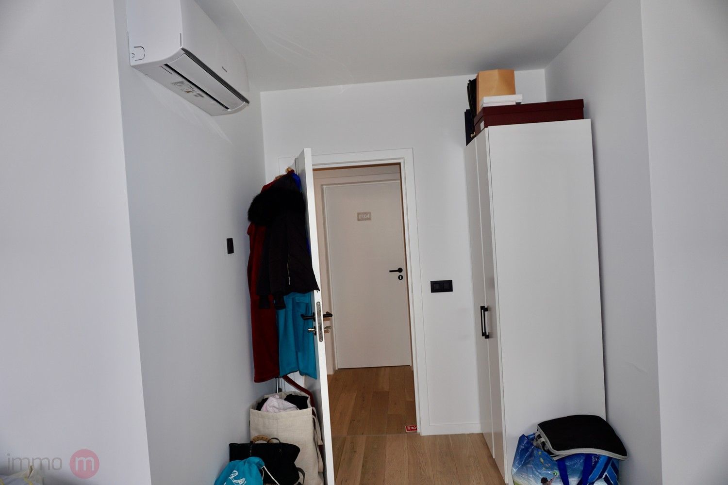 Volledig vernieuwde, gemeubelde studio te huur – Leuven foto 12