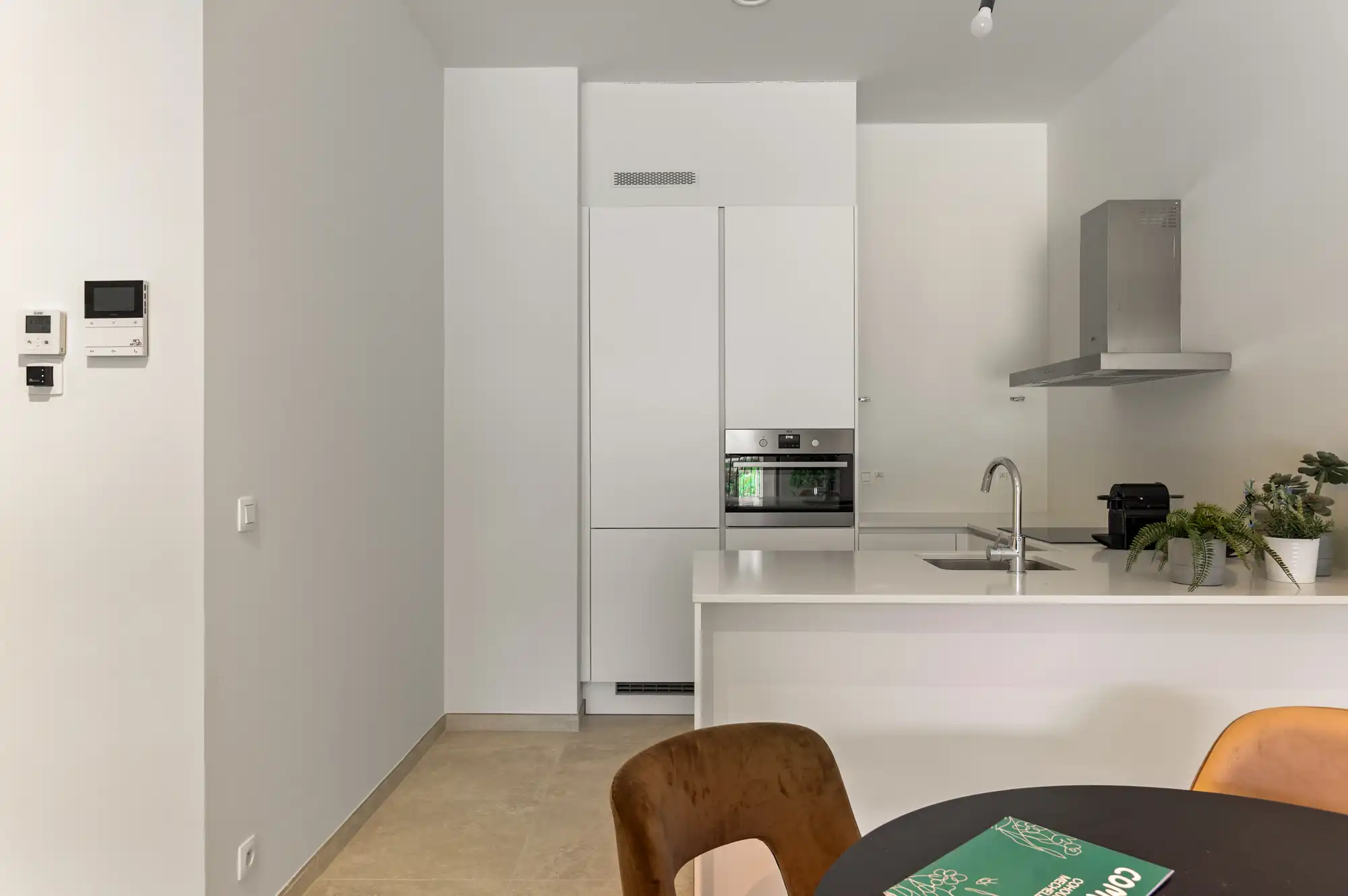 Ruim nieuwbouw app. van 148 m² met handel-/praktijkruimte foto 10