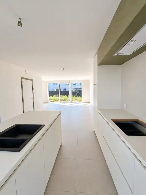 Nieuwbouwwoningen in de Populierstraat te Roeselare foto 3