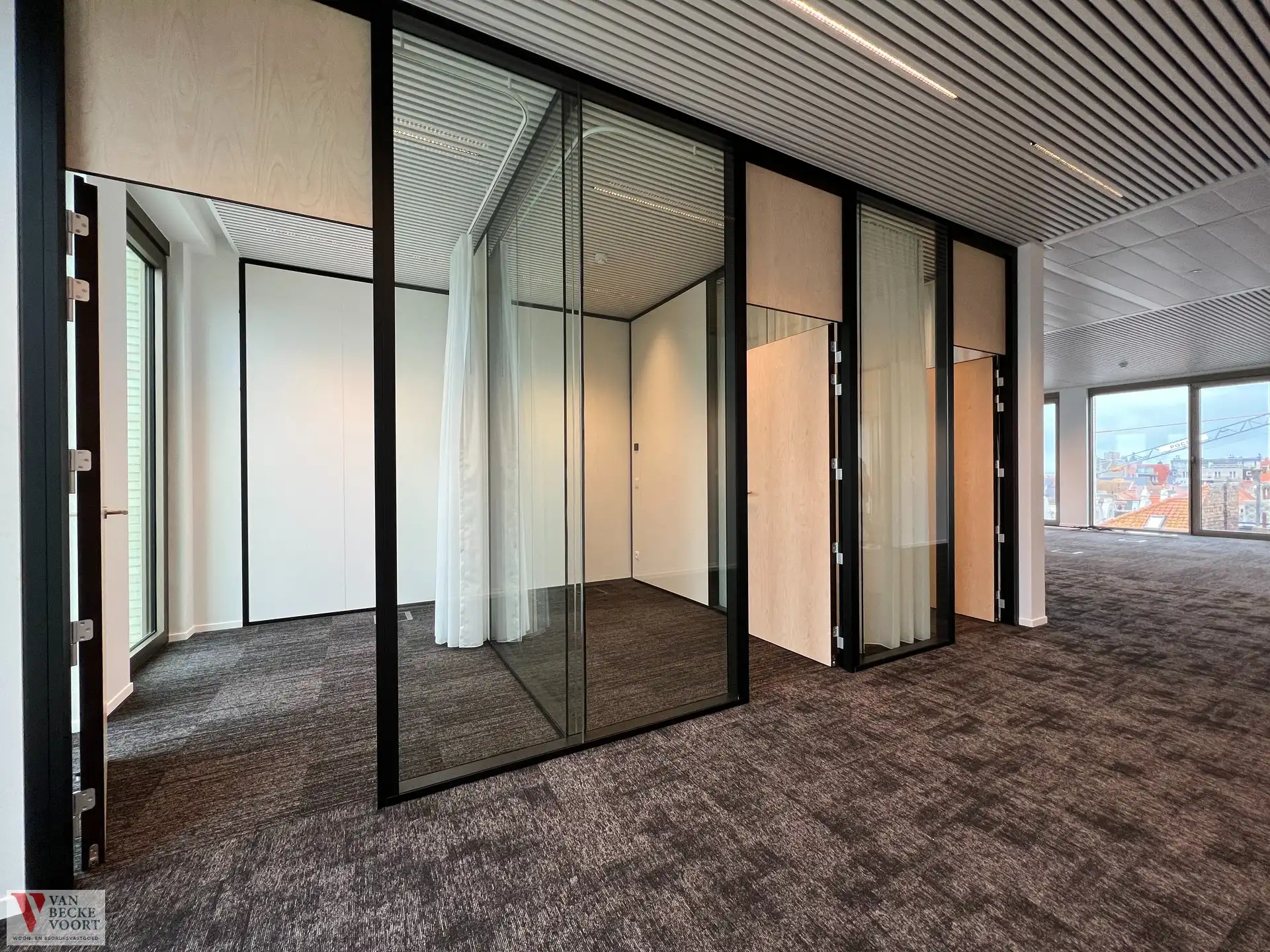 Handelspand 417m² in nieuwbouwresidentie foto 5