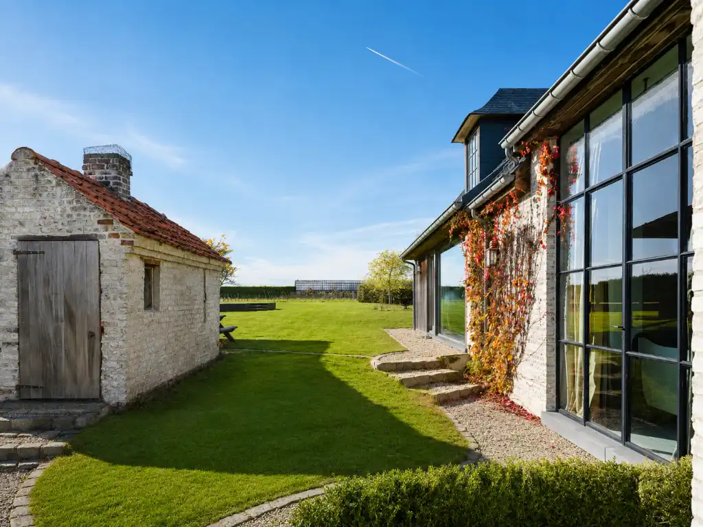 Karaktervolle gerenoveerde hoeve met zwembad en wijngaard op 4.700 m² te Vurste. foto 5
