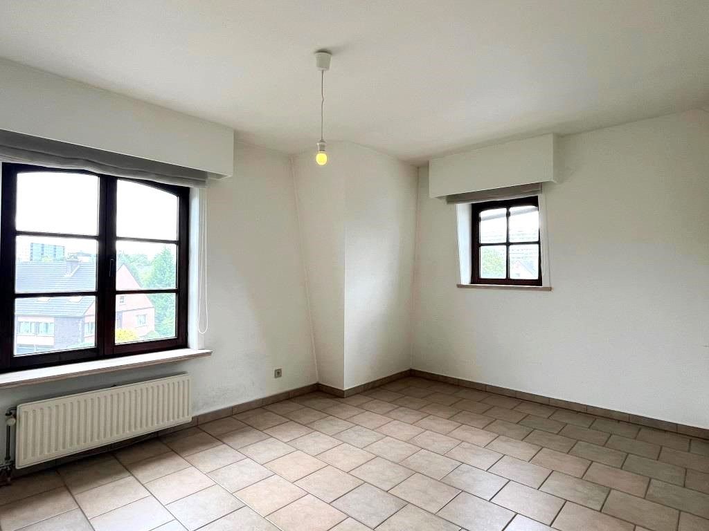 Residentieel gelegen dakappartement omgeven door groen op wandelafstand van het Sint-Pietersstation. foto 6