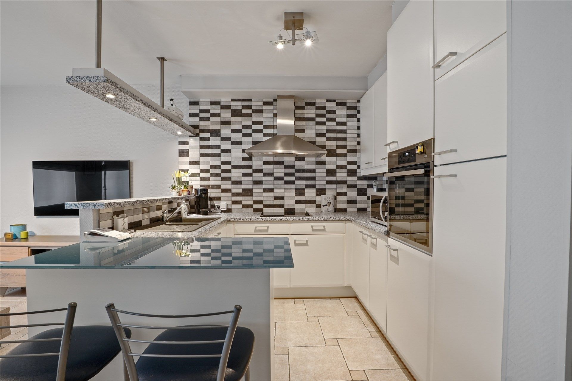 Gelijkvloers appartement met staanplaats, in centrum Berlare. foto 5