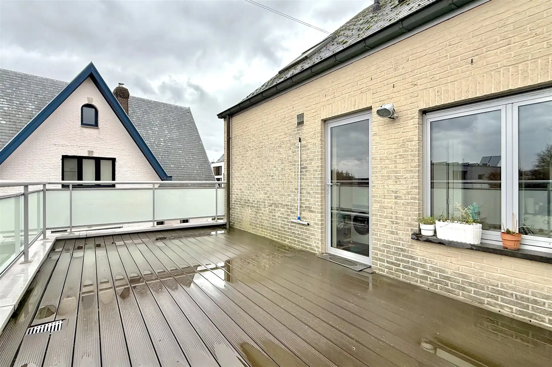 Opbrengsteigendom met 2 ruime appartementen foto 21