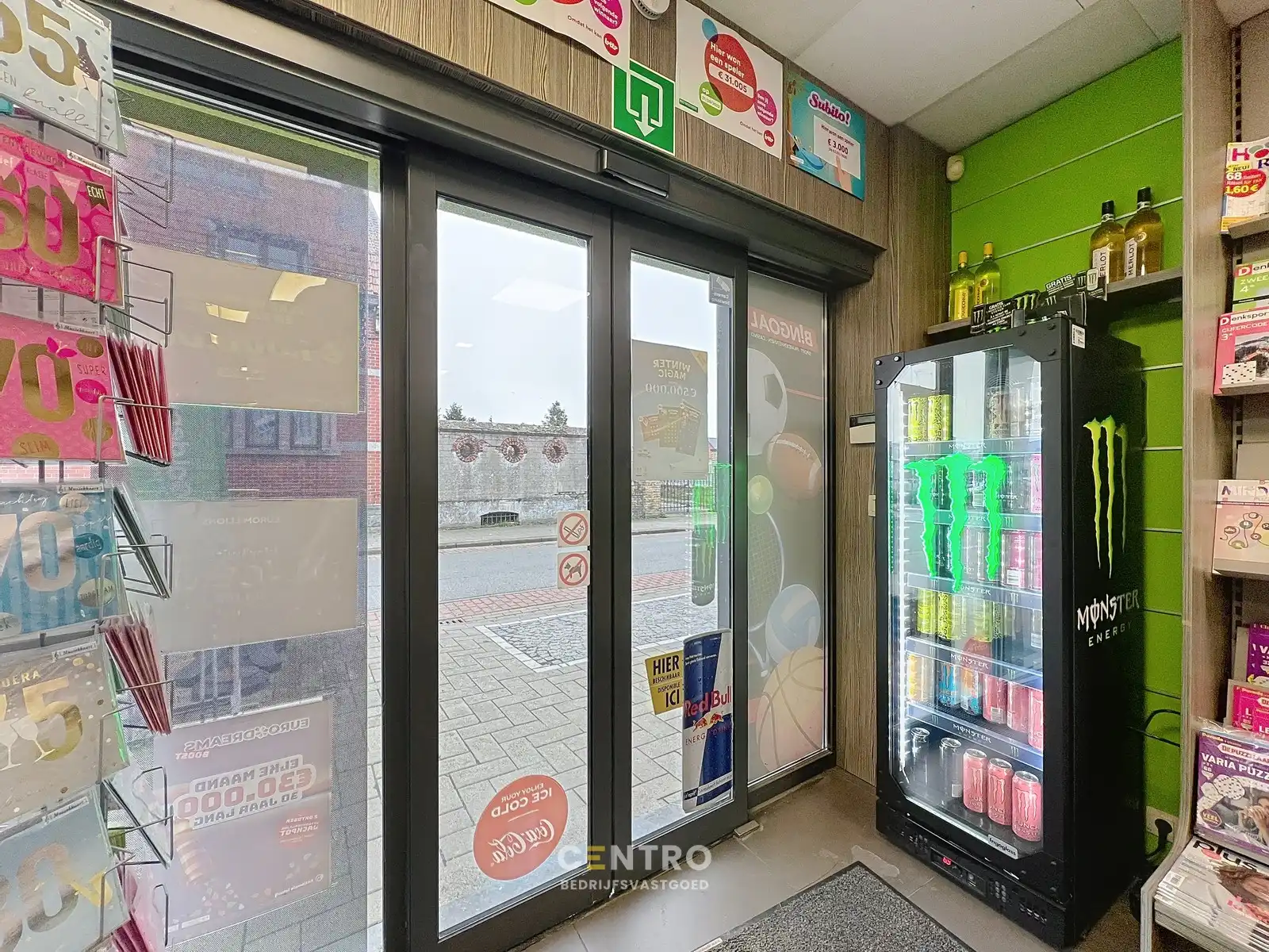 Handelspand TE KOOP in het centrum van Oudenburg + dagbladhandel DE KIOSK over te nemen ! foto 4