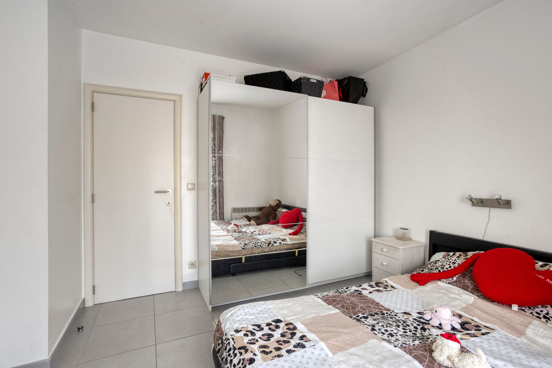 Instapklaar appartement met terras in het centrum van Zellik! foto 12