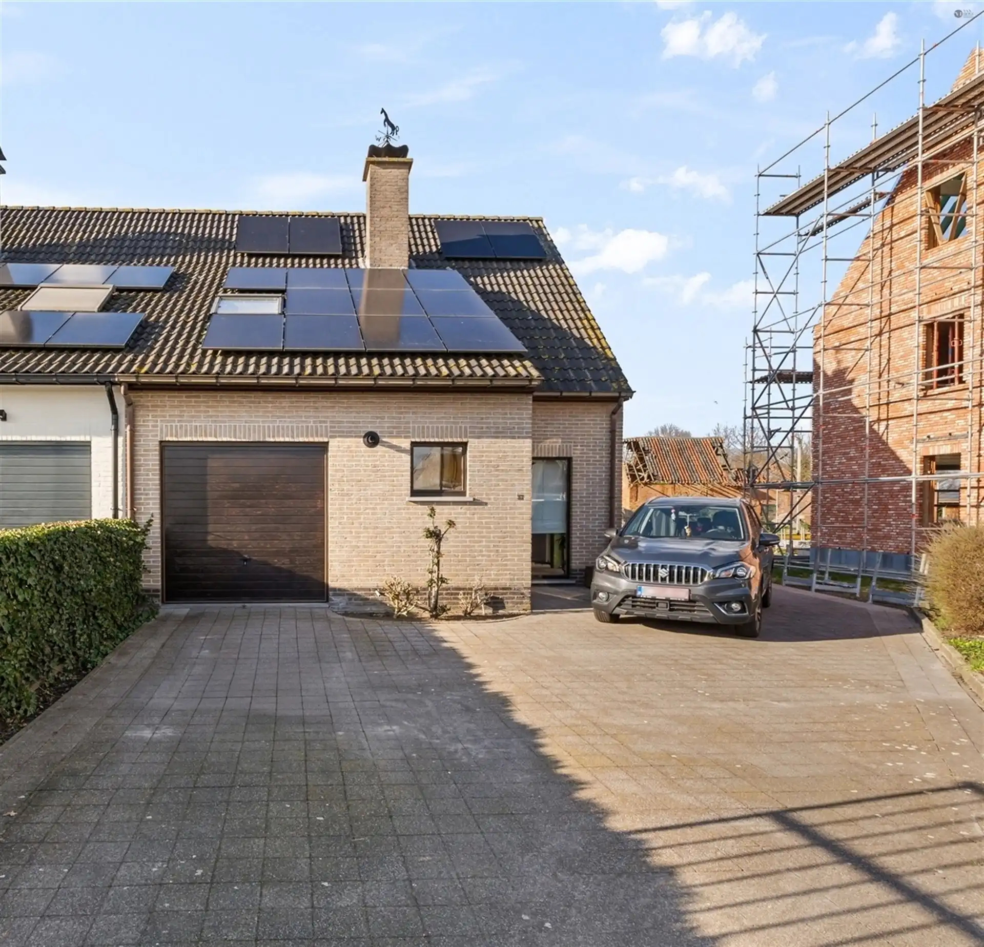 Goed onderhouden HOB met 3 slaapkamers op een ruim perceel foto 5