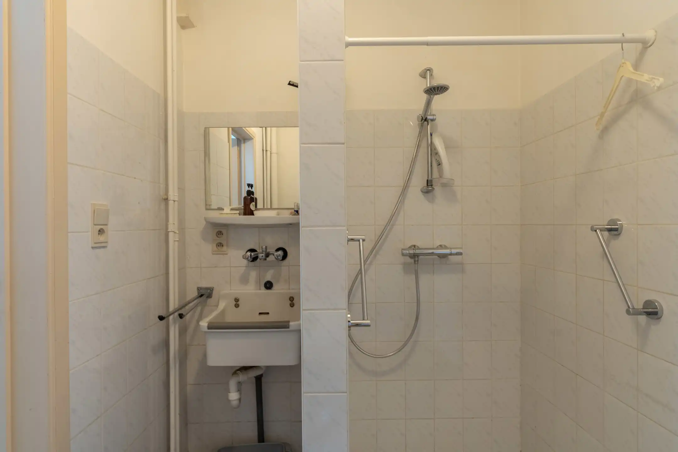 Gunstig gelegen woning met 3 slpks en garage op  505 m² foto 16